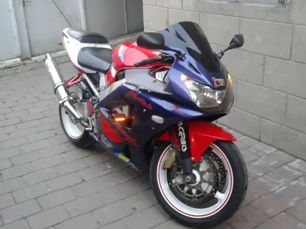 Honda  Honda cbr 929 rr 2001 года за 2 100 000 тг. в Алматы – фото 2