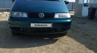 Volkswagen Sharan 1997 года за 850 000 тг. в Атырау