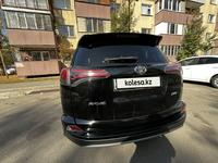 Toyota RAV4 2017 годаfor10 750 000 тг. в Алматы