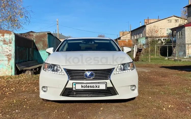 Lexus ES 300h 2014 года за 11 500 000 тг. в Кокшетау