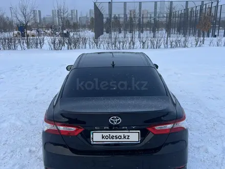 Toyota Camry 2021 года за 15 900 000 тг. в Астана – фото 12