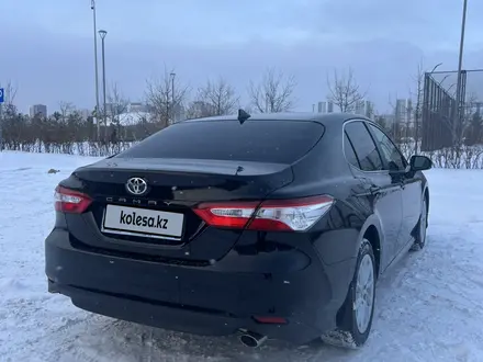 Toyota Camry 2021 года за 15 900 000 тг. в Астана – фото 8