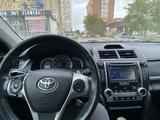 Toyota Camry 2014 годаүшін4 700 000 тг. в Актобе – фото 3
