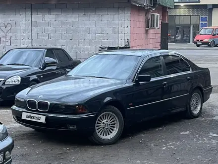 BMW 523 1997 года за 3 000 000 тг. в Алматы