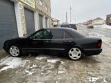 Mercedes-Benz E 430 1999 года за 4 500 000 тг. в Атырау – фото 2