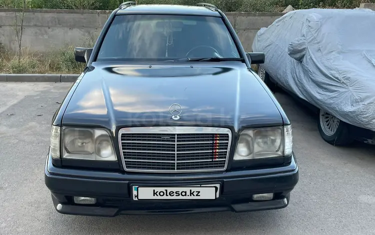 Mercedes-Benz E 280 1993 года за 3 100 000 тг. в Астана