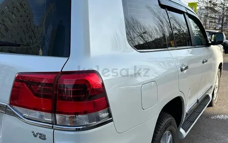 Toyota Land Cruiser 2015 годаүшін40 000 000 тг. в Астана