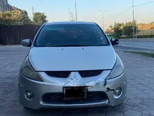 Mitsubishi Grandis, 2003