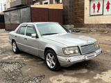 Mercedes-Benz E 200 1993 года за 790 000 тг. в Павлодар