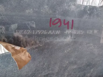 Задний бампер на Rang Rover Sport с 2013 года оригинал с дефектом 19 за 15 000 тг. в Астана – фото 4