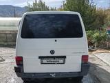 Volkswagen Caravelle 1994 года за 3 500 000 тг. в Усть-Каменогорск – фото 2