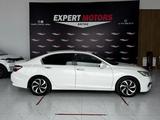 Honda Accord 2018 года за 8 000 000 тг. в Актау – фото 3
