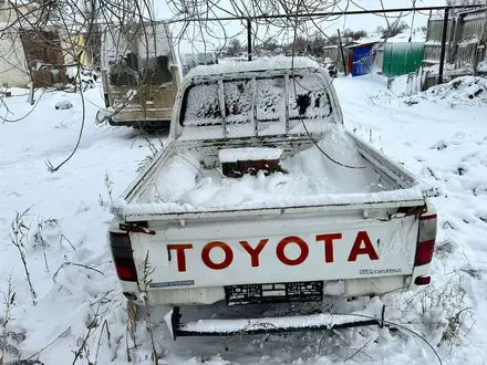 Toyota Hilux 2004 года за 1 500 000 тг. в Уральск – фото 4