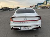 Hyundai Sonata 2021 года за 14 500 000 тг. в Алматы – фото 3