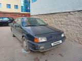 Volkswagen Passat 1993 годаfor900 000 тг. в Астана – фото 2