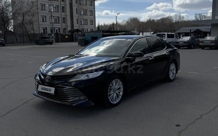Toyota Camry 2019 года за 14 400 000 тг. в Павлодар
