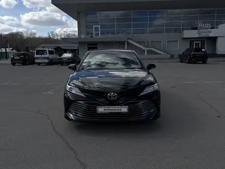 Toyota Camry 2019 года за 14 400 000 тг. в Павлодар – фото 2