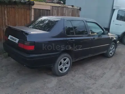 Volkswagen Vento 1993 года за 700 000 тг. в Астана – фото 9