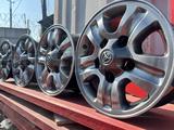 R 16 Toyota original GX 105 крузак. Графит! Et 0. за 195 000 тг. в Алматы