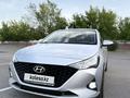 Hyundai Accent 2021 года за 7 800 000 тг. в Караганда – фото 2