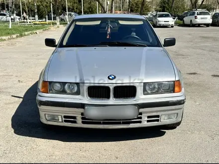 BMW 323 1992 года за 2 500 000 тг. в Шымкент