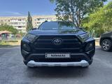 Toyota RAV4 2020 года за 15 500 000 тг. в Костанай