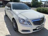 Mercedes-Benz E 350 2013 года за 6 000 000 тг. в Атырау – фото 2