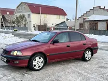 Toyota Avensis, 1998