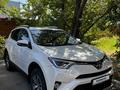 Toyota RAV4 2015 годаүшін13 700 000 тг. в Усть-Каменогорск