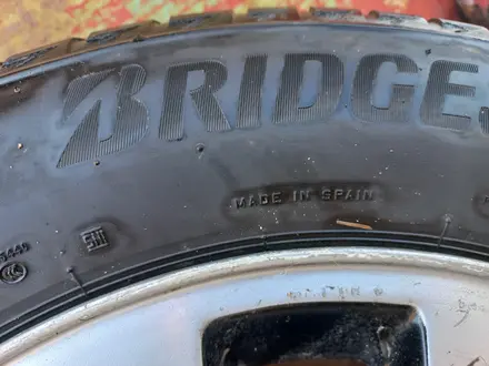 Резина и диски оригинал на 16 Ауди А6 капля за 250 000 тг. в Макинск – фото 4