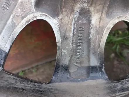 Резина и диски оригинал на 16 Ауди А6 капля за 250 000 тг. в Макинск – фото 6