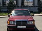 Mercedes-Benz E 230 1991 года за 1 200 000 тг. в Талдыкорган – фото 2