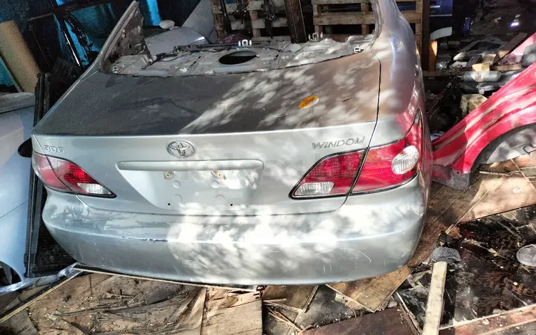 Крыло задний lexus ES300. Лексус ЕС300 за 350 000 тг. в Алматы