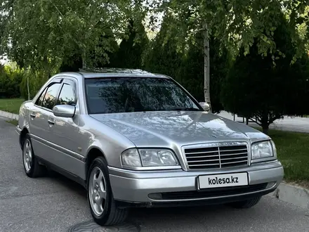 Mercedes-Benz C 280 1997 года за 2 900 000 тг. в Шымкент