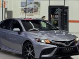 Toyota Camry 2021 годаүшін13 200 000 тг. в Астана – фото 2