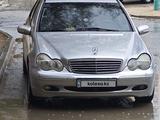 Mercedes-Benz C 240 2000 года за 2 200 000 тг. в Жанаозен