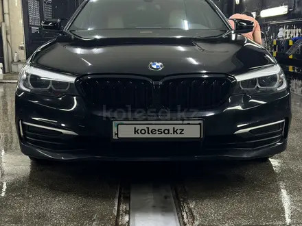 BMW 530 2020 года за 17 400 000 тг. в Астана