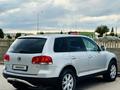 Volkswagen Touareg 2006 годаfor5 600 000 тг. в Тараз – фото 8