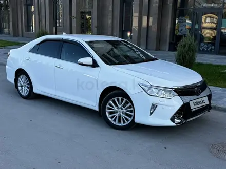 Toyota Camry 2015 года за 10 800 000 тг. в Костанай – фото 2