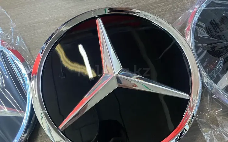 Эмблемы стеклянные для Mercedes-Benz E class W213 за 25 000 тг. в Астана