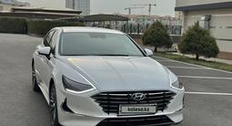 Hyundai Sonata 2022 года за 13 100 000 тг. в Шымкент – фото 2
