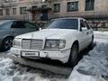 Mercedes-Benz E 200 1992 года за 750 000 тг. в Усть-Каменогорск – фото 4