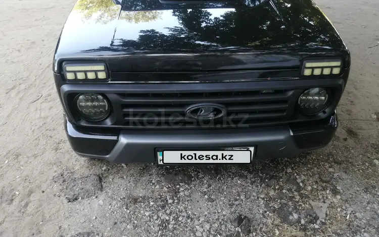 ВАЗ (Lada) Lada 2121 2018 годаүшін4 200 000 тг. в Семей