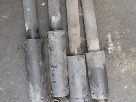 Задний омартизаторы в оригинале за 15 000 тг. в Алматы