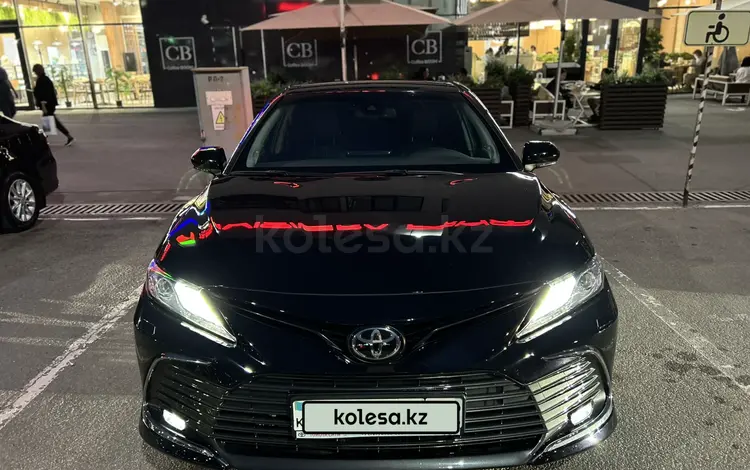 Toyota Camry 2021 года за 16 900 000 тг. в Алматы