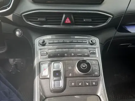 Hyundai Santa Fe 2022 года за 15 100 000 тг. в Караганда – фото 19