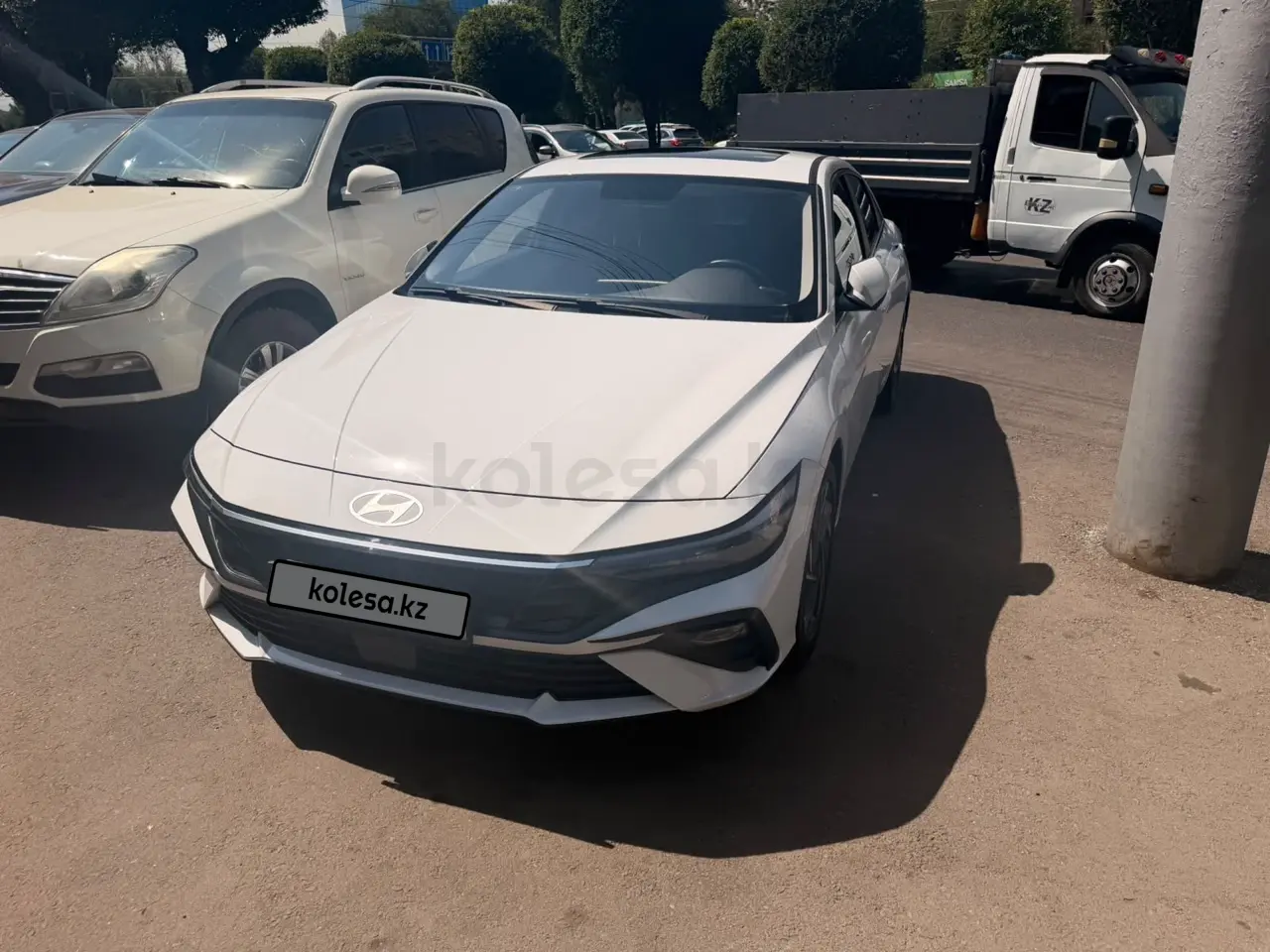 Hyundai Elantra, 2024