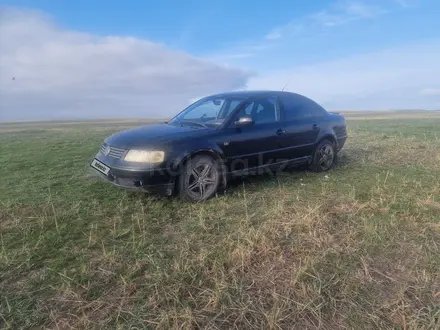 Volkswagen Passat 1997 года за 1 400 000 тг. в Уральск – фото 3