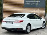 Toyota Camry Elegance 2025 года за 16 490 000 тг. в Алматы – фото 2
