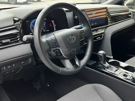 Toyota Camry Elegance 2025 года за 16 490 000 тг. в Алматы – фото 17